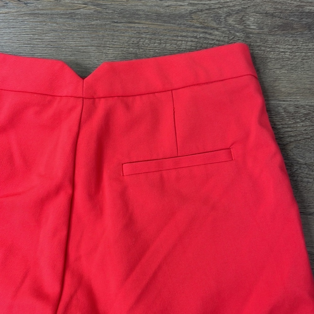 H&M Women’s Mid Rise Red Shorts, size 4 - Picture 10 of 10